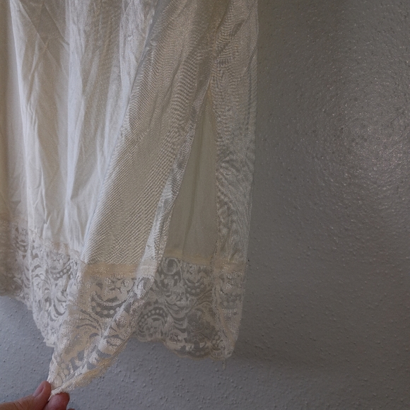 Vanity Fair M Half Slip Lace Trim Side Slit Lingerie - Picture 9 of 9